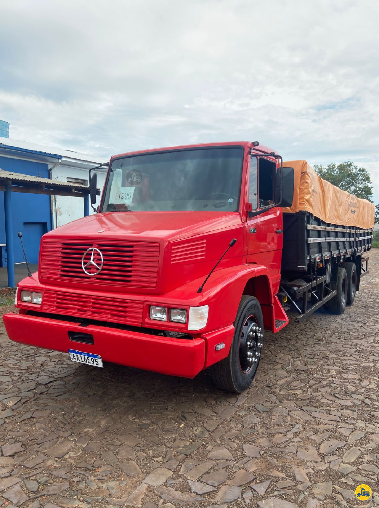 CAMINHAO MERCEDES-BENZ MB 1218 Graneleiro Truck 6x2 De Mattos Veículos TUCUNDUVA RIO GRANDE DO SUL RS